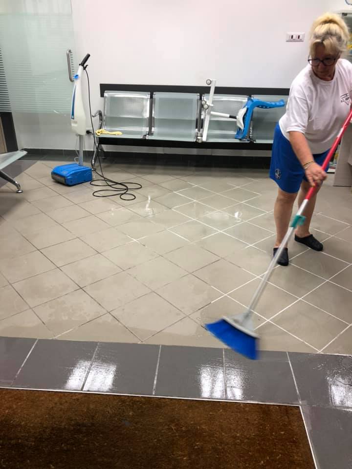 pulizia pavimenti